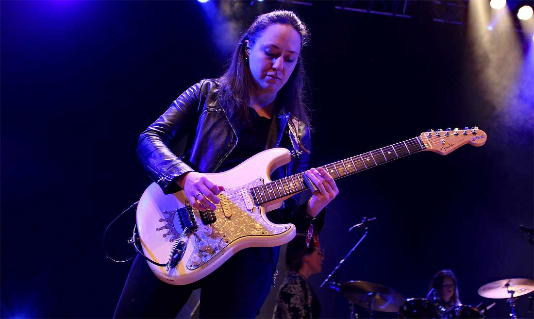 strangekindofwoman25c