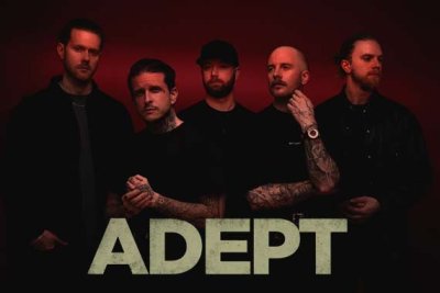 ADEPT kündigen neues Album an, teilen Single «Ignore The Sun» und kommen zweimal in die Schweiz