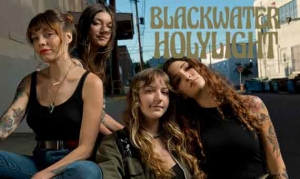 BLACKWATER HOLYLIGHT teilen Video «Around You» vom neuen Album