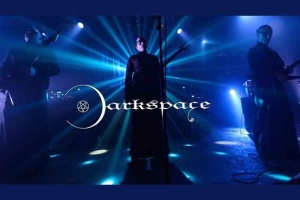 DARKSPACE übertragen mit «Dark -2.-2» wieder erste Anzeichen von Musik. Album «Dark Space -II» wird im Februar &#039;24 veröffentlicht