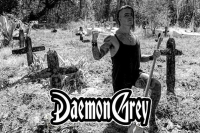 DAEMON GREY teilt in einem Video die emotionale Power-Ballade «To My Grave»