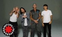 RED HOT CHILI PEPPERS teilen Video zu «These Are The Ways»