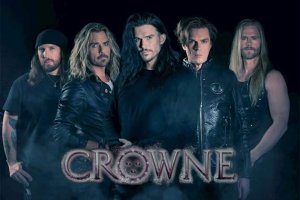 CROWNE kündigen neues Album «Wonderland» für August &#039;25 an. Neue Single «Waiting For You» jetzt online!