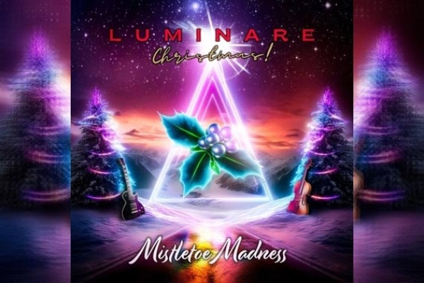 LUMINARE CHRISTMAS! – Mistletoe Madness